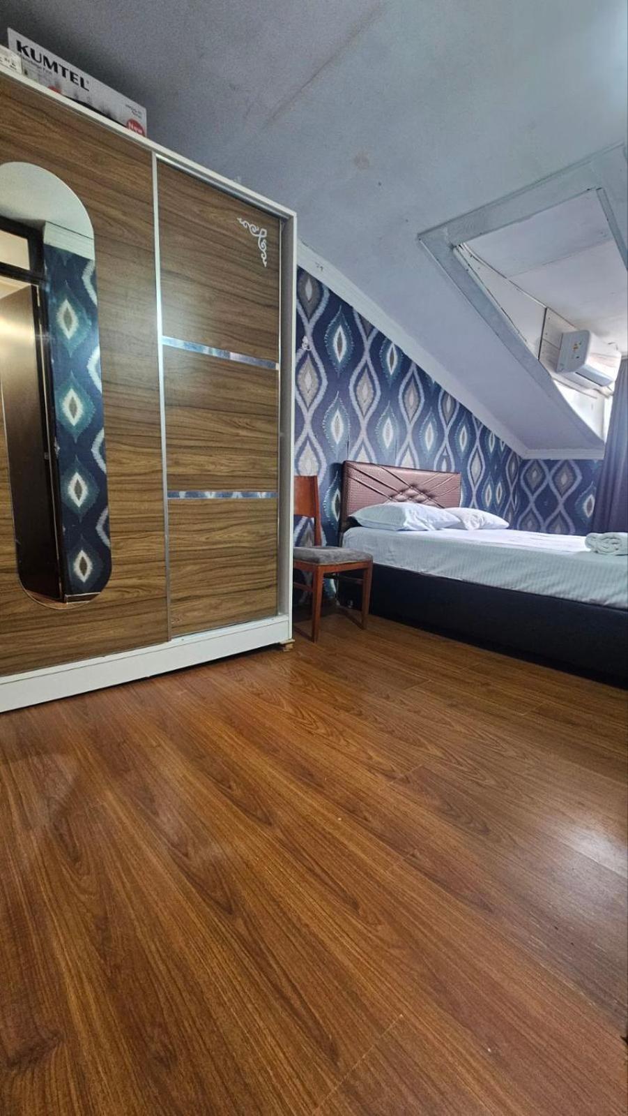 Apartment Zurabi บาทูมิ ห้อง รูปภาพ